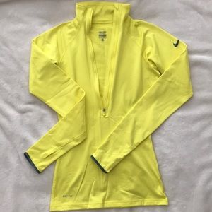 NWOT Nike Pro Dri Fit Half Zip